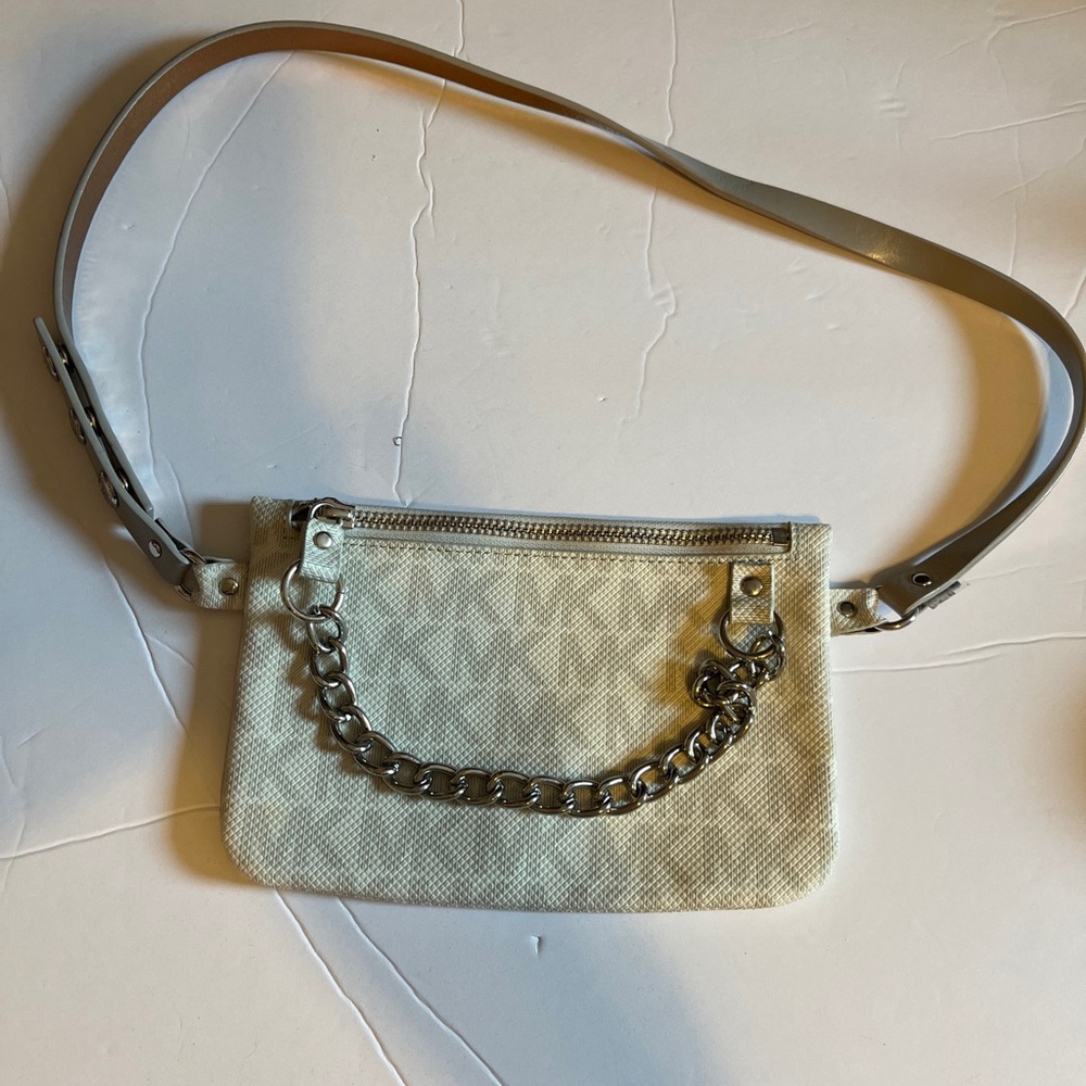 Michael Kors Beige/Gray Leather Pull Chain/Belt Fanny Pack Bag Purse-Small